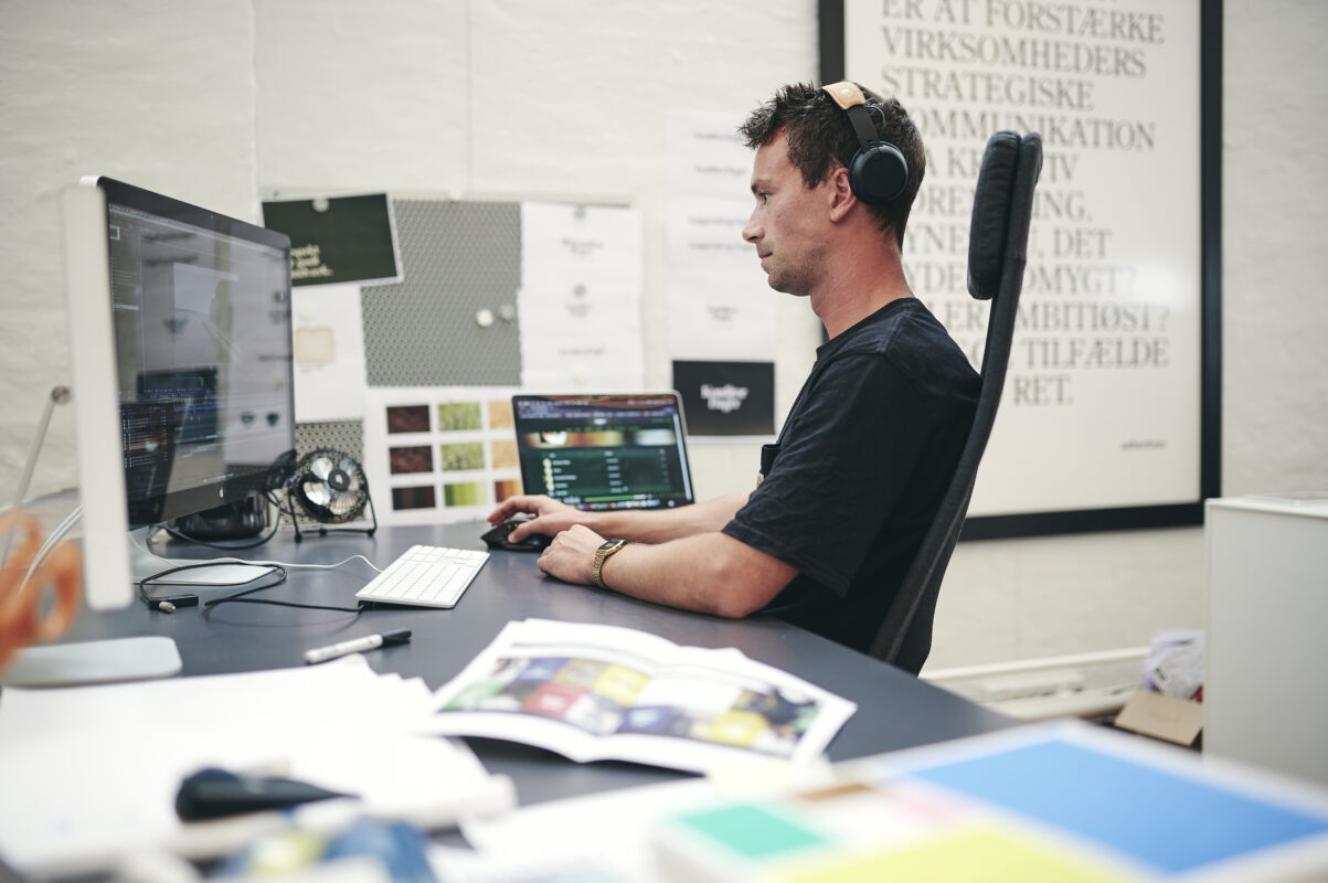 Kreativt bureau arbejder